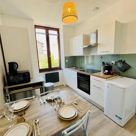 Apartment Le Republique 2, Gare, Centre-ville Bourgoin-Jallieu