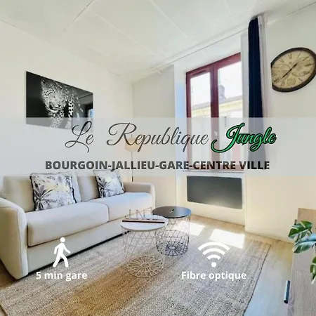 Le Republique 2, Gare, Centre-ville Apartment